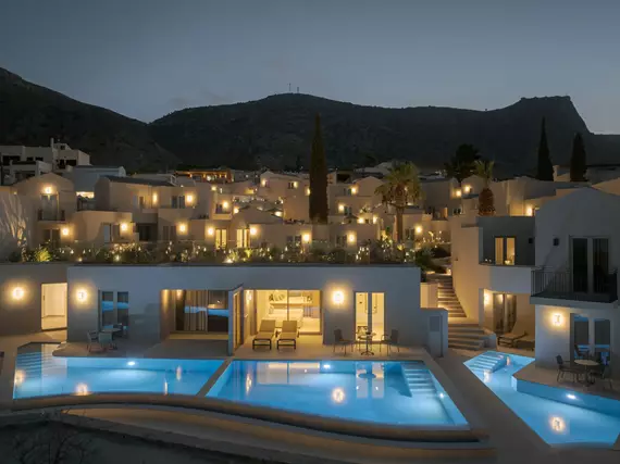 GALAXY SUITES BOUTIQUE RESORT HOTEL